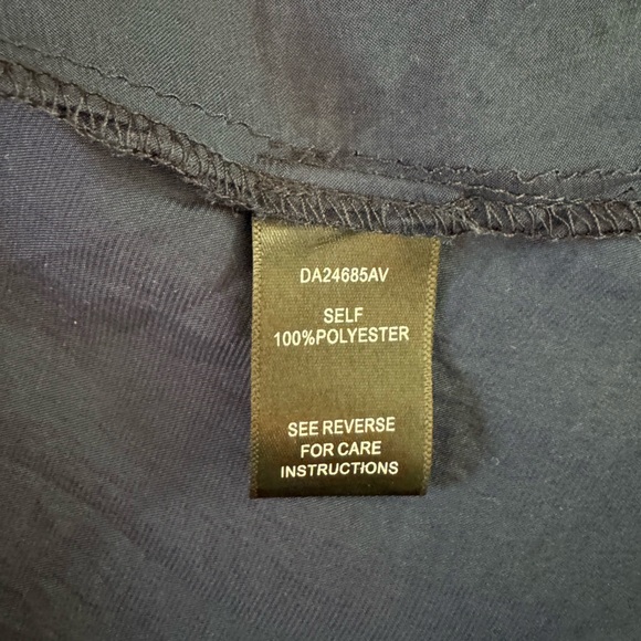 VICI - Maya Satin Tie Back Kimono Maxi Dress - Picture 6 of 7